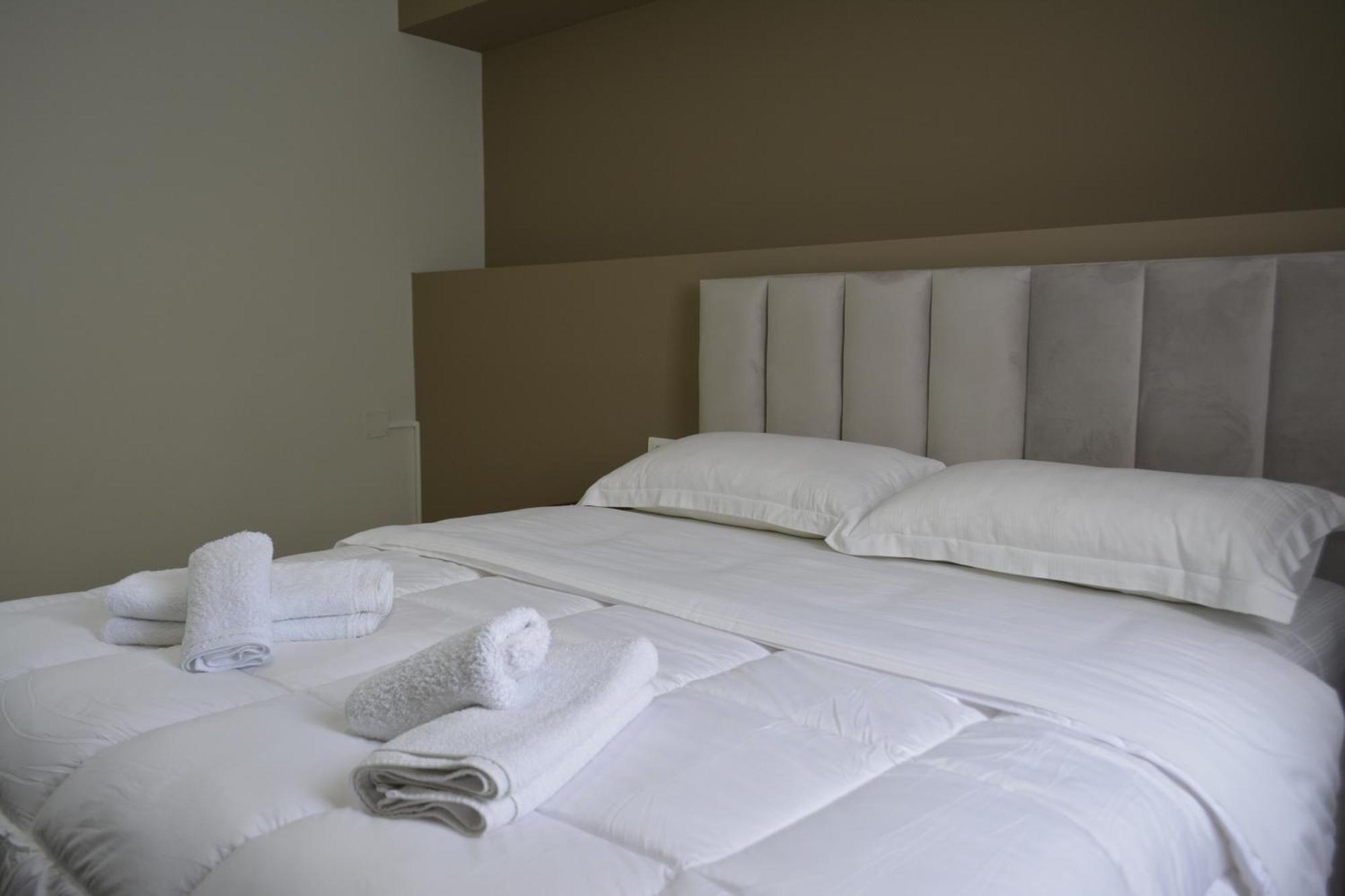 Hotel Her Vlore Ngoại thất bức ảnh