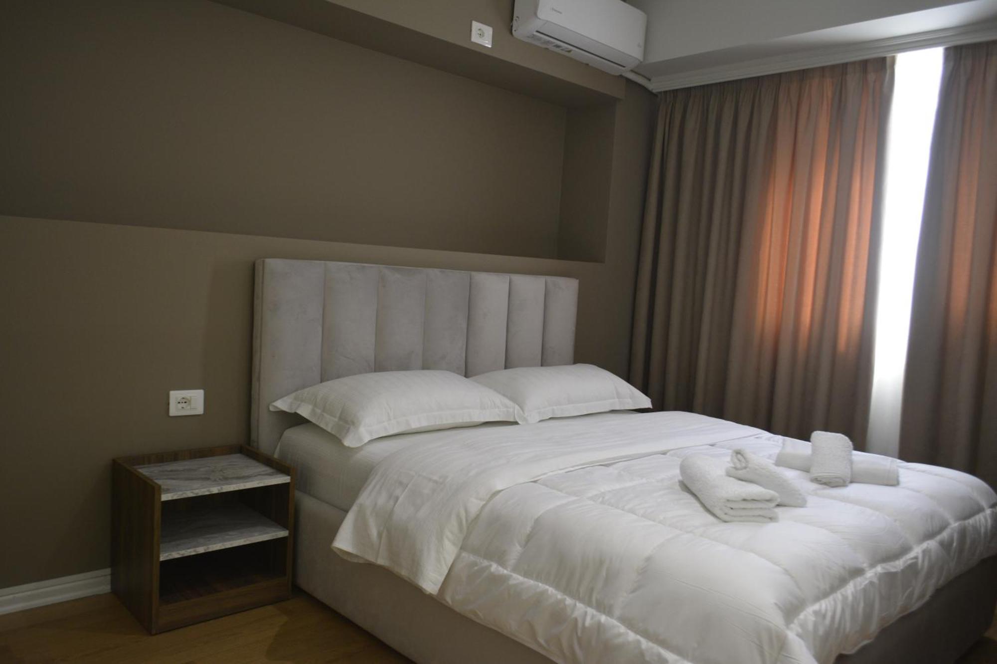 Hotel Her Vlore Ngoại thất bức ảnh