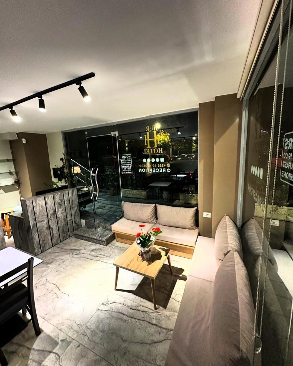 Hotel Her Vlore Ngoại thất bức ảnh