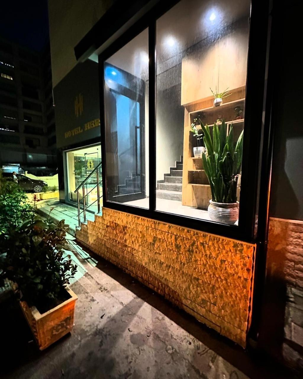 Hotel Her Vlore Ngoại thất bức ảnh