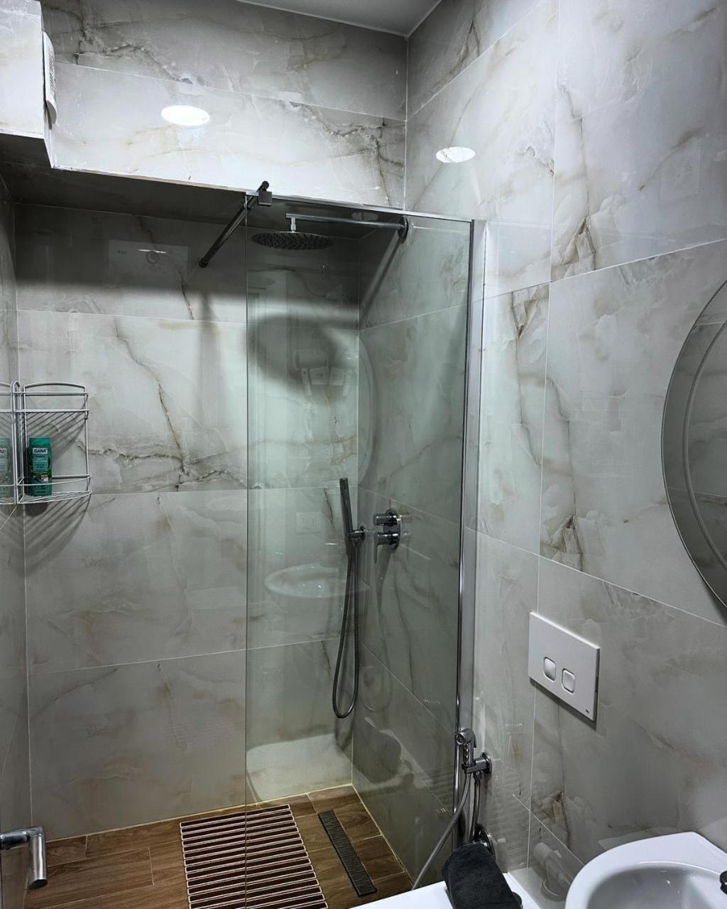 Hotel Her Vlore Ngoại thất bức ảnh