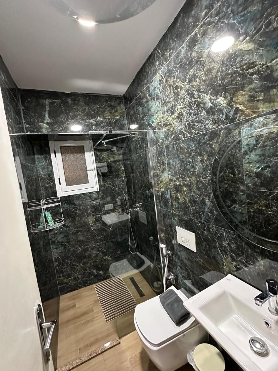Hotel Her Vlore Ngoại thất bức ảnh