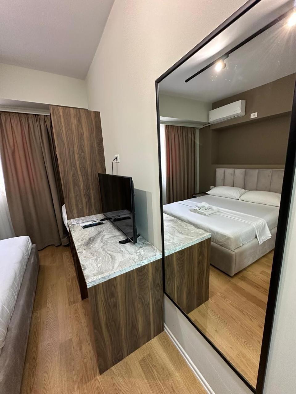 Hotel Her Vlore Ngoại thất bức ảnh